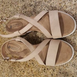 GIANNI BERNINI SIZE 7.5 New